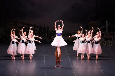 2026 GISELLE 東京 — 第1幕 村の場面(リフトと群舞)